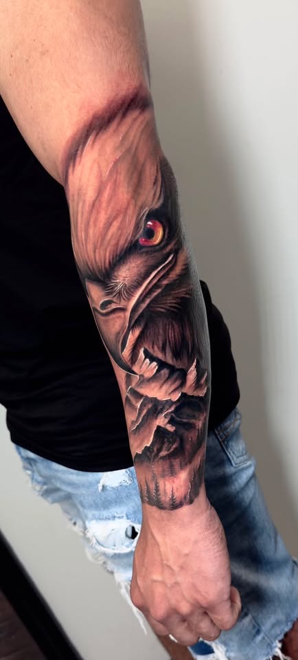 Eagle & Mountains