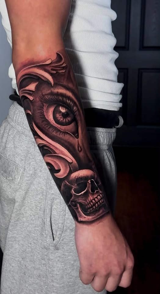 Eye & Skull